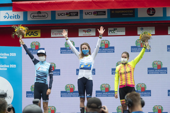 Podium de la última Clásica de Donostia que este año se disputará como la última etapa de la Itzulia.