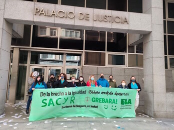 Foto de archivo de una movilización de la trabajadoras de la limpieza de los juzgados de Bizkaia.