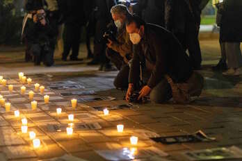 Velas y fotografías de los periodistas muertos este 2022.