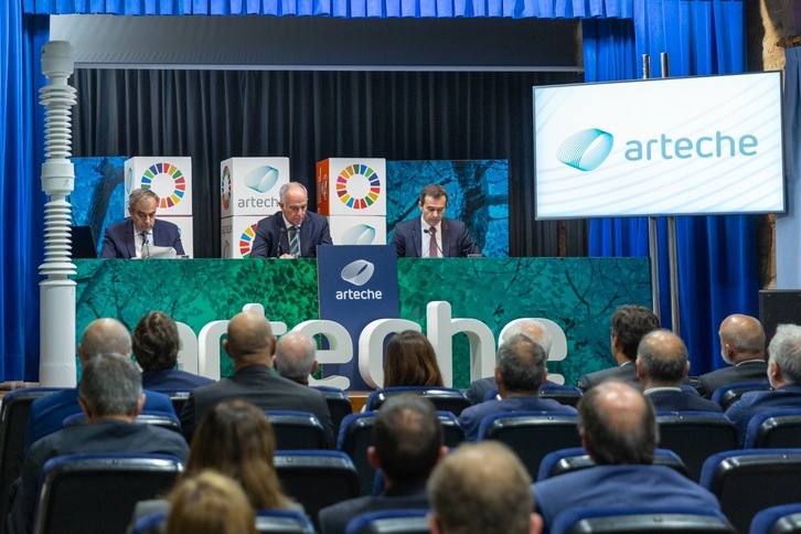 Imagen de la Junta General de Accionistas del grupo Arteche.