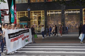 Manifestación de los trabajadores del textil durante la tercera jornada de huelga de este viernes.