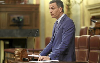 Pedro Sánchez, en el Congreso, volvió a defender su apoyo al plan Rabat y eludió la tensión con Argel.