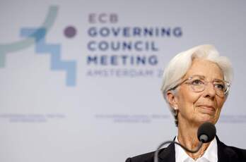 La presidenta del BCE, Christine Lagarde, en la conferencia de prensa que ha ofrecido este jueves en Ámsterdam.