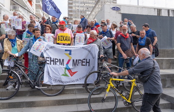 Pensionistas durante la presentación de la marcha ciclista. 