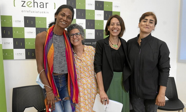 Fernanda Falcão, Elena Valverde (CEAR), Arantza Chacón (Zehar) y Khatera Dadfer.