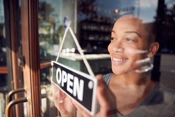 Las mujeres emprendedoras consolidadas son mayoría, 6,1% frente a 5,6%.