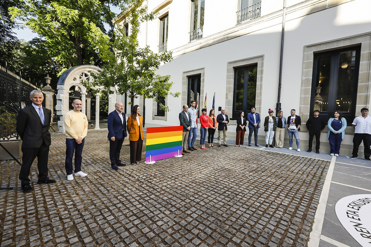 Acto institucional por los derechos y la diversidad en el Parlamento de Gasteiz.