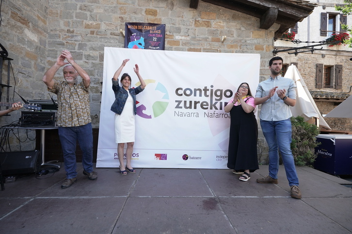 Presentación de 'Contigo Navarra - Nafarroa Zurekin', en Iruñea.