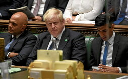 Sajid Javid, Boris Johnson y Rishi Sunak, durante una sesión en el Parlamento el pasado 7 de septiembre.