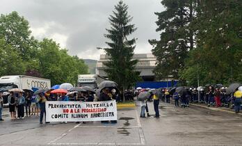 La concentración que se ha llevado a cabo este miércoles en Zornotza.