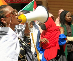 Manifestación de mujeres, ayer en Jartum.