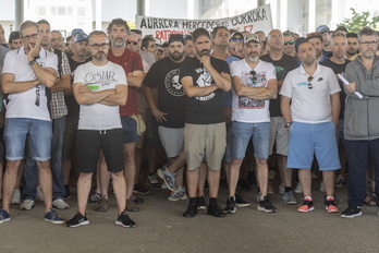 Trabajadores de Mercedes en el inicio de esta tanda de huelga, el miércoles.