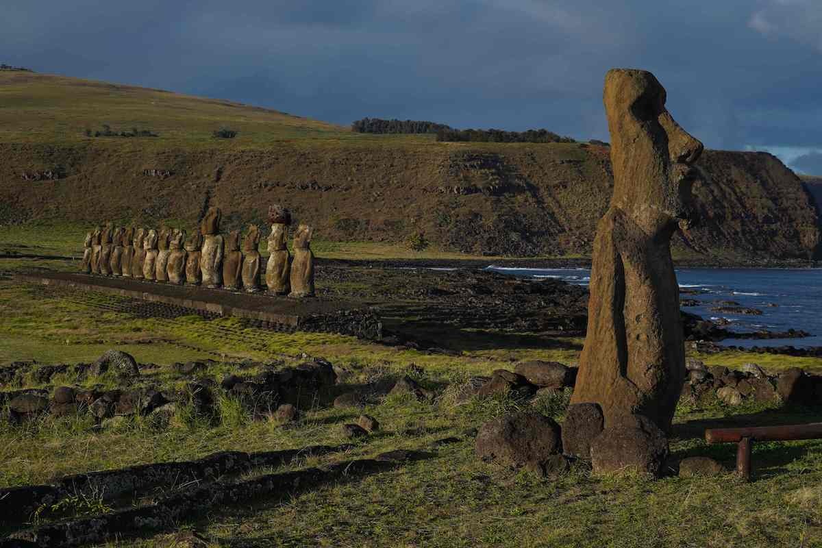 Pazko uharteko moai estatuak. (Hanga ROA/AFP)
