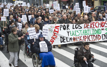Protesta de personas discapacitadas contra los recortes del Gobierno de UPN en 2012.