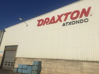 Atxondon dagoen Draxton-Fuchosa enpresaren lantegia.