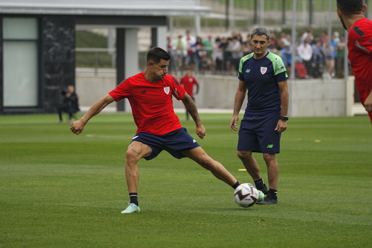 Yuri durante un entrenamiento en Lezama.