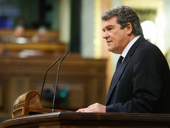 El ministro de Inclusión, Seguridad Social y Migraciones, José Luis Escrivá, este jueves en el Congreso.