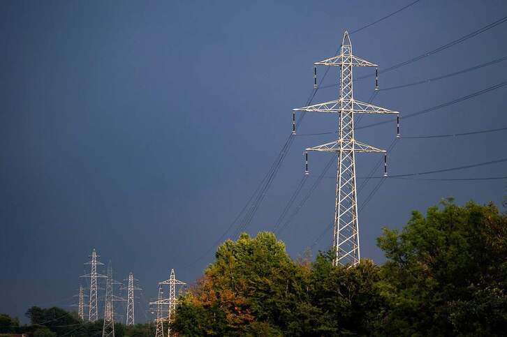 Europa intenta buscar una solución conjunta a la escalada desbocada del precio de la electricidad.
