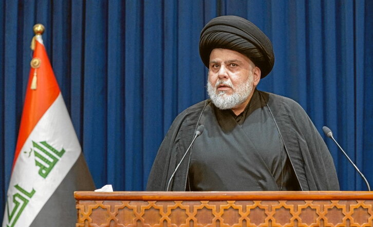 El clérigo Moqtada al-Sadr, durante su comparecencia en Nayaf.