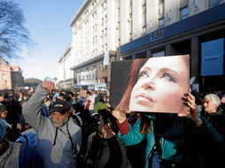 Marcha en solidaridad con CFK.