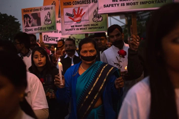 Imagen de archivo de una protesta en India contra las violaciones.