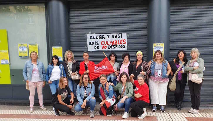 Imagen de archivo de las trabajadoras de SuperBerriak durante la huelga indefinida.