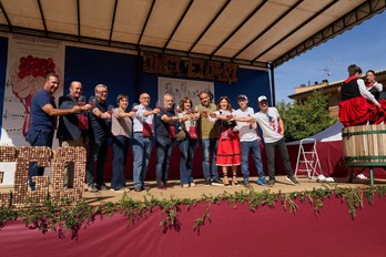 Iñigo Urkullu acompañado de otros cargos jeltzales en la fiesta de la vendimia, celebrada en Lantziego.