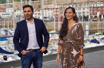 Víctor Lasa y Miren Echeveste, presentados juntos en el puerto de Donostia.