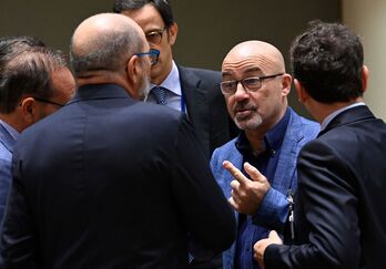 Roberto Cingolani Trantsizio Ekologikorako ministro italiarra, energia-ministroen bilera batean Bruselan.