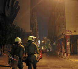 Represión y protestas estudiantiles en los campus y calles de la capital ateniense.