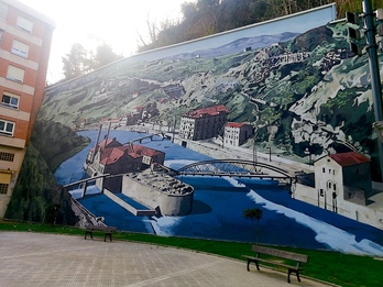 Un mural de la antigua fábrica de harinas de Abusu.