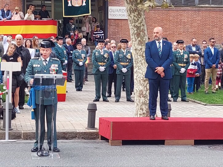 Arasti ha presidido en Iruñea el acto conmemorativo del día de la Virgen del Pilar, patrona de la Guardia Civil.