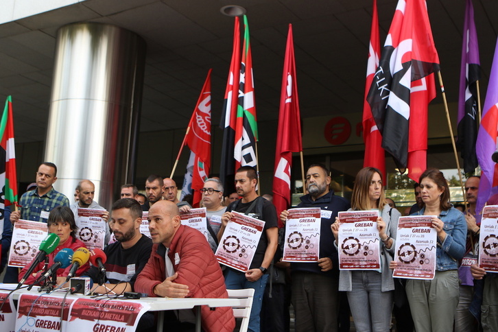 Representantes de CCOO, LAB y UGT en el Metal de Bizkaia cuando anunciaron las tres jornadas de huelga.