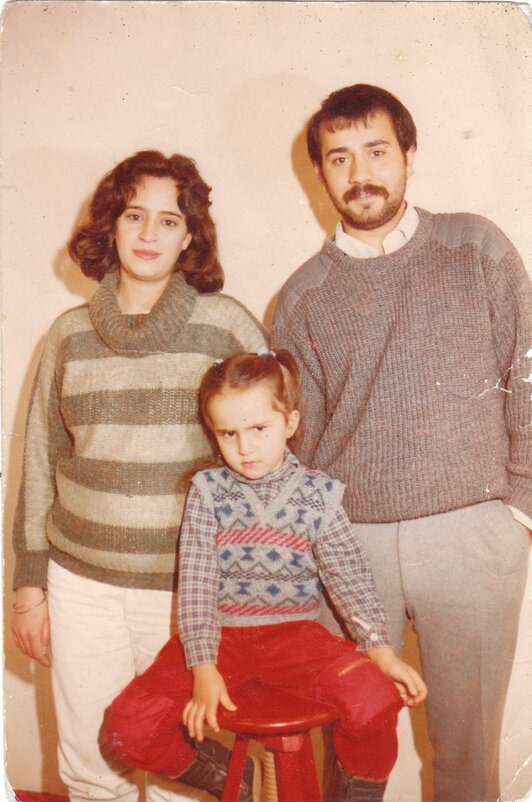 Laura Martín y Juan Carlos García Goena, con su hija Maider. 