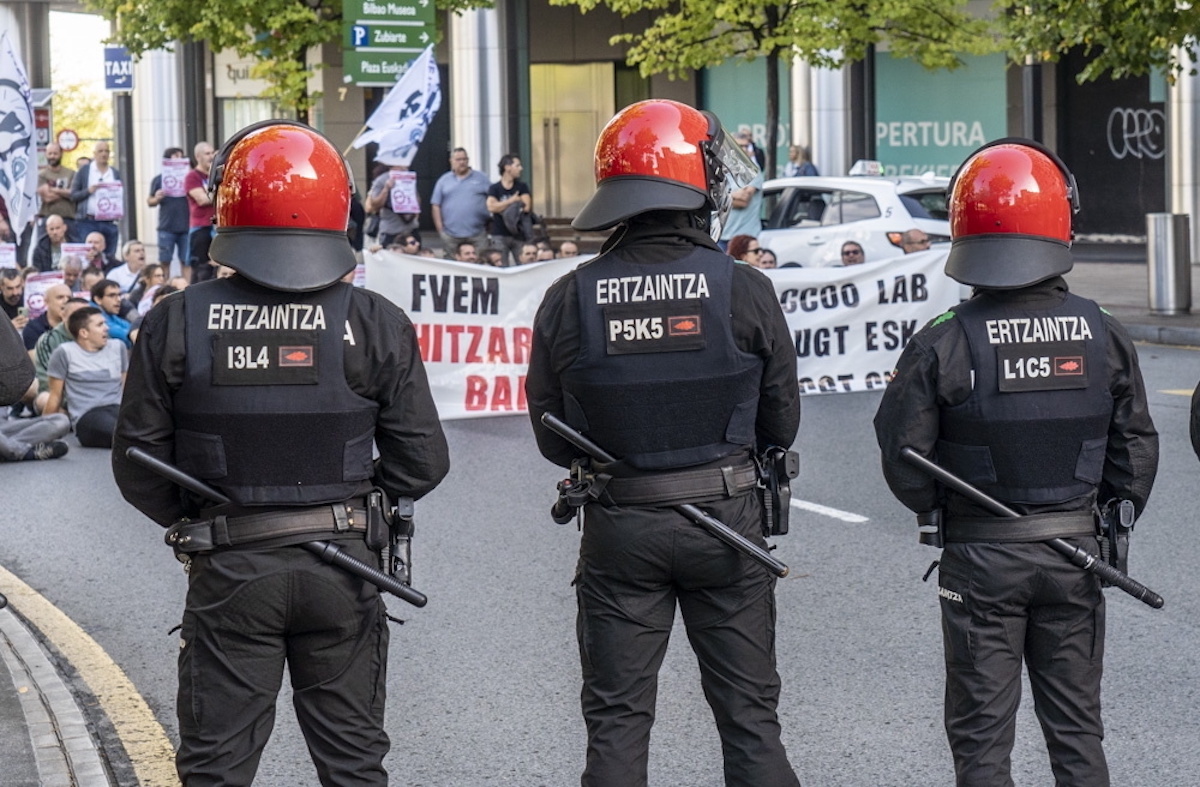 Corte De Tráfico Para Denunciar El Bloqueo En La Negociación Del Convenio Del Metal De Bizkaia 2750