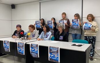 Imagen de la rueda de prensa en la que se ha anunciado tres jornadas de huelga en las residencias de mayores de Nafarroa.