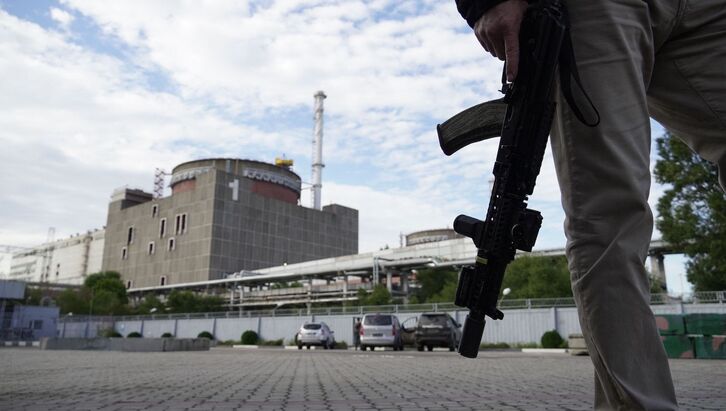 Exterior de la central nuclear de Zaporiyia, en una imagen de archivo. 
