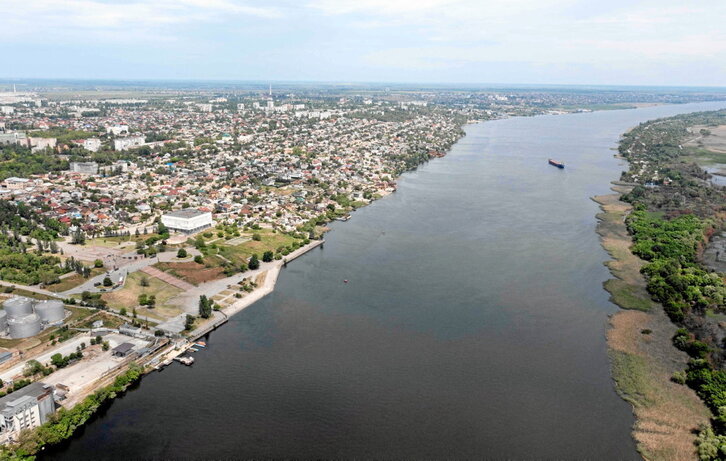 Vista aérea de la ciudad de Jerson, junto al río Dniéper.