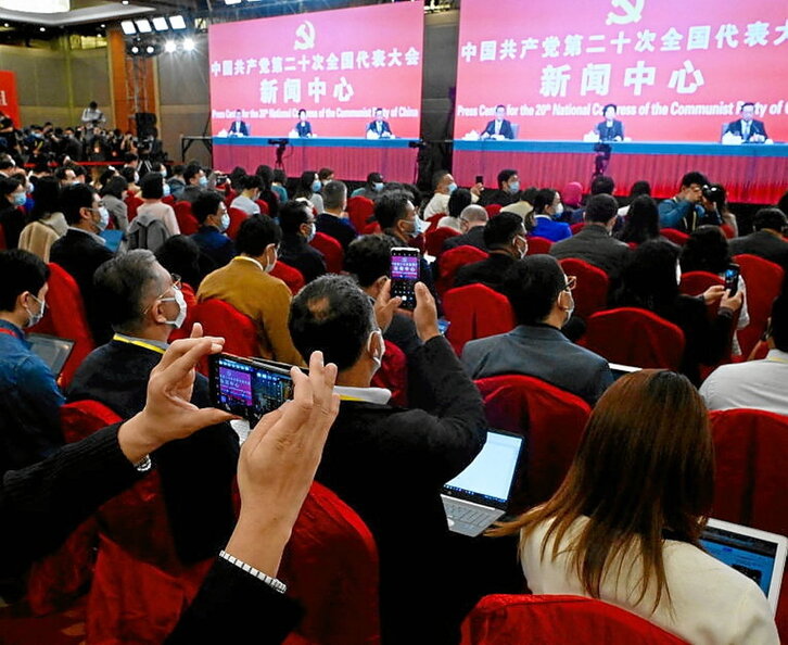 Rueda de prensa virtual en el congreso del PCCh.