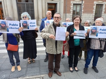 Denuncia ante el MInisterio de Asuntos Exteriores por Pablo González, este martes en Madrid.