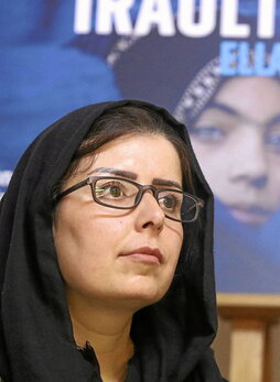 Nazima Nezrabi ofrecerá hoy una conferencia junto a otras dos mujeres afganas, una cirujana y una deportista, que han tenido que abandonar su país.