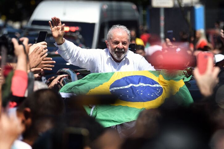 Lula tras votar este domingo cerca de Sao Paulo.