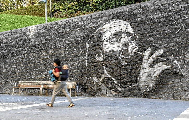 Mural en memoria de Imanol Larzabal en Donostia.