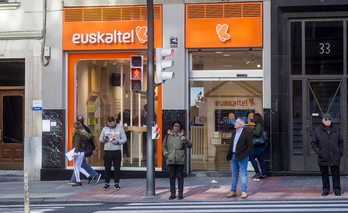 Imagen de archivo de una tienda de Euskaltel en Bilbo.