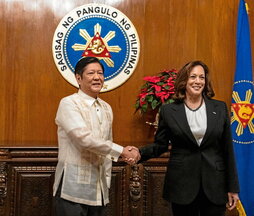 El presidente filipino, Ferdinand Marcos, y la vicepresidenta de EEUU, Kamala Harris.