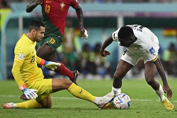 Iñaki Williams tuvo el empate para Ghana en sus botas pero se resbaló en el último instante.