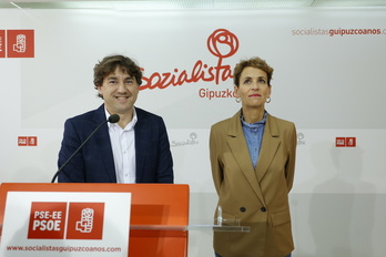 Eneko Andueza y María Chivite, en la sede del PSE en Donostia.