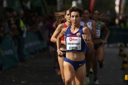 Carolina Robles eliteko atleta lasterketa batean Bilbon, artxiboko irudian.