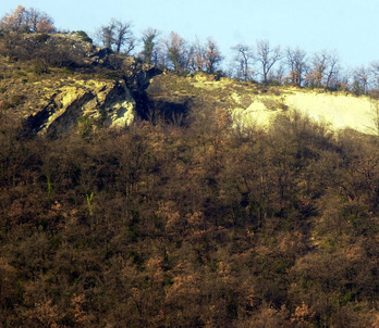 Monte Oihana, en que se encuentran los restos del castillo.