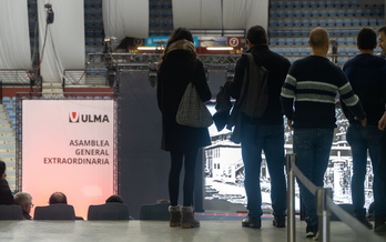 Asamblea General Extraordinaria de los socios de Ulma en la que decidieron salirse de la Corporación Mondragon.